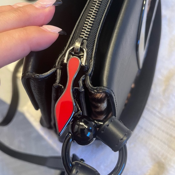 ❌SOLD❌Christian Louboutin Passage Handbag - Picture 9 of 9